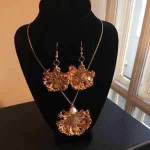 3pc Goldtone Necklace & Earring Set